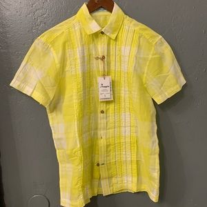 PLAID SHORT SLEEVE BUTTON DOWN SHIRT